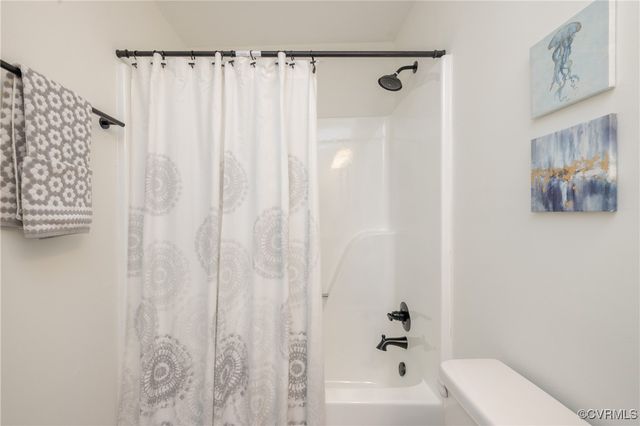 3211 Fox Chase Dr, Midlothian, VA 23112