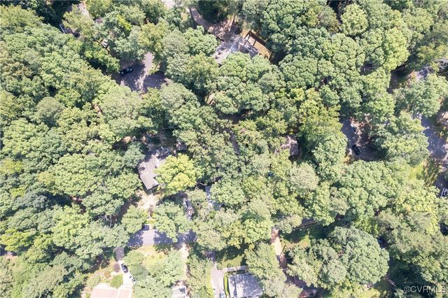 3211 Fox Chase Dr, Midlothian, VA 23112