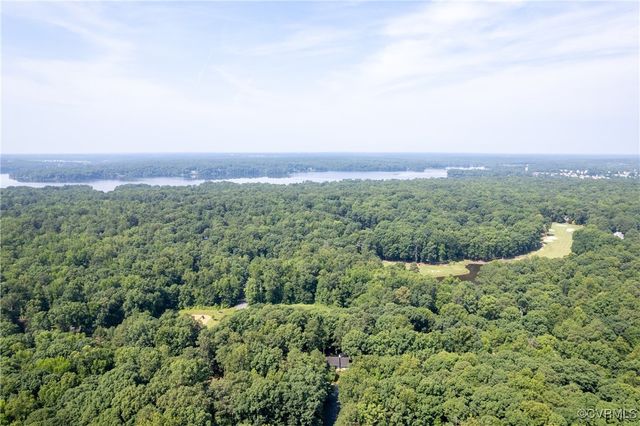 3211 Fox Chase Dr, Midlothian, VA 23112