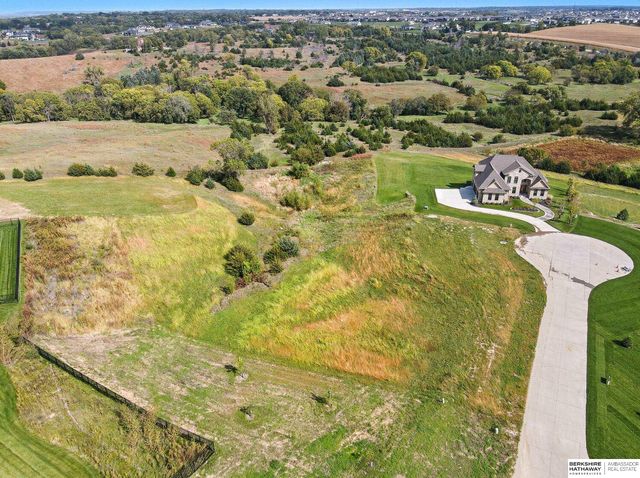 22426 N Plaza Circle, Elkhorn, NE 68022