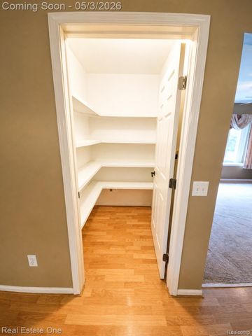 4656 Desert Bridge Court, Highland Charter Township, MI 48356