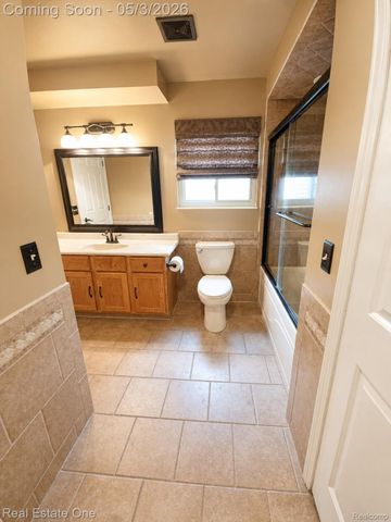 4656 Desert Bridge Court, Highland Charter Township, MI 48356