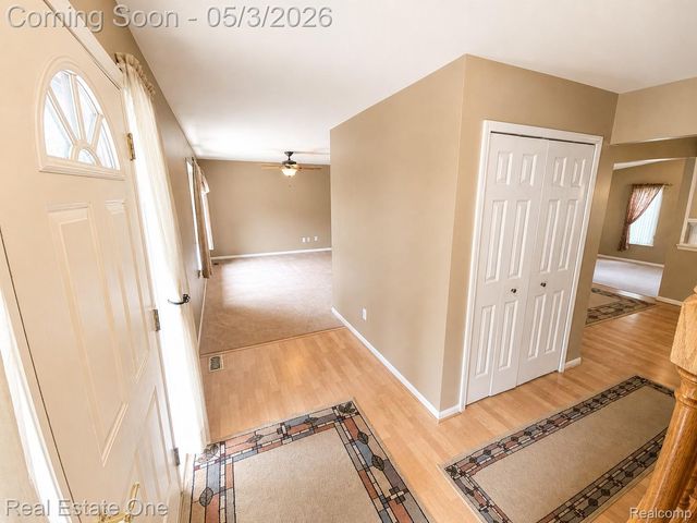 4656 Desert Bridge Court, Highland Charter Township, MI 48356