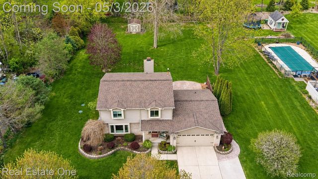 4656 Desert Bridge Court, Highland Charter Township, MI 48356