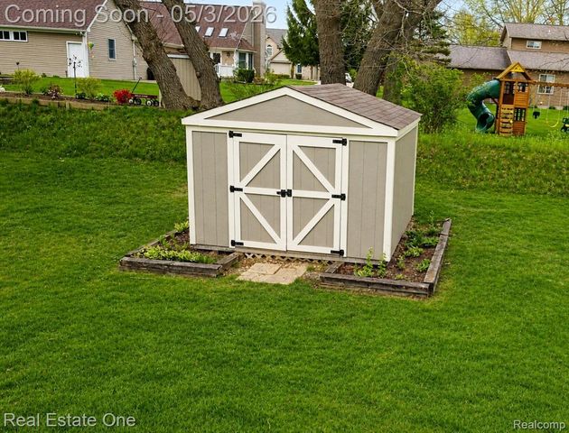 4656 Desert Bridge Court, Highland Charter Township, MI 48356