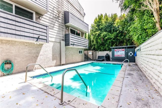 12416 Magnolia Boulevard 9, Valley Village, CA 91607