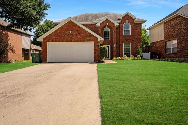 1803 Hunters Ridge Drive, Grapevine, TX 76051