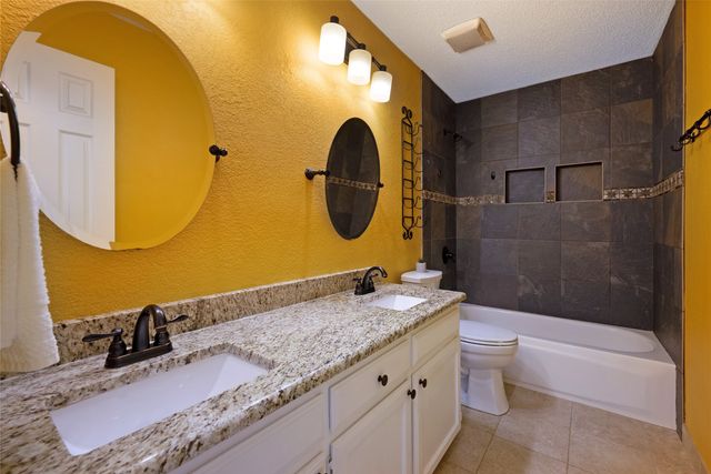 1803 Hunters Ridge Drive, Grapevine, TX 76051