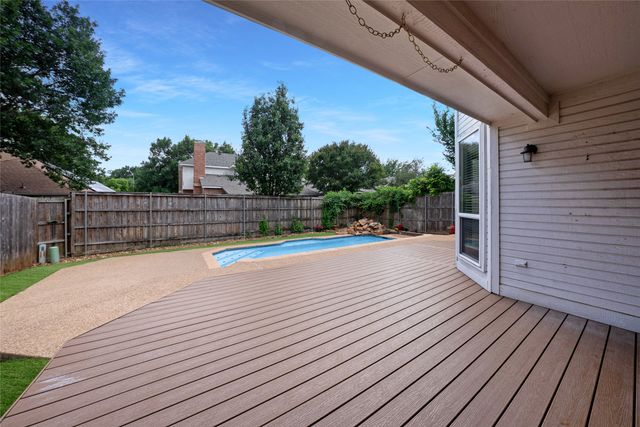 1803 Hunters Ridge Drive, Grapevine, TX 76051