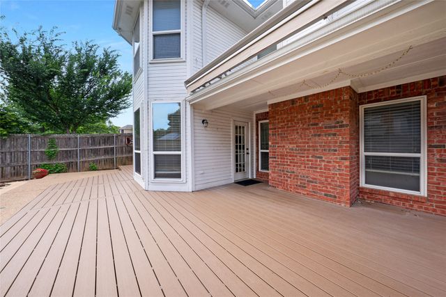 1803 Hunters Ridge Drive, Grapevine, TX 76051