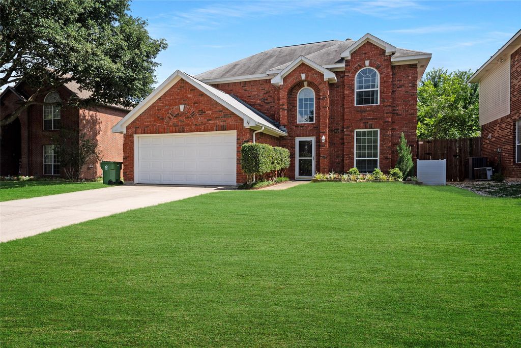 1803 Hunters Ridge Drive, Grapevine, TX 76051