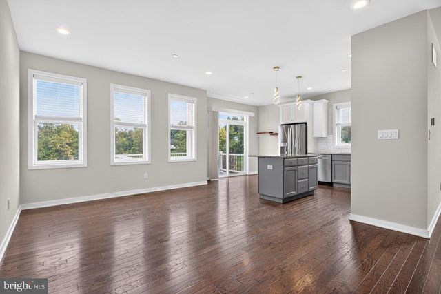 25 TAMARACK CIR, Norristown, PA 19403