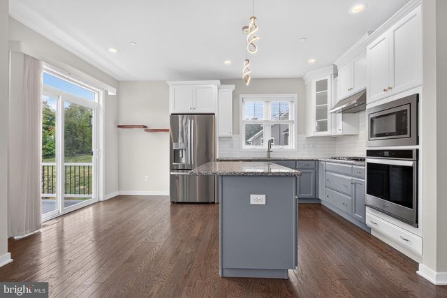 25 TAMARACK CIR, Norristown, PA 19403