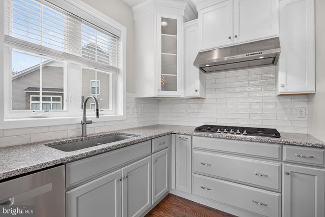 25 TAMARACK CIR, Norristown, PA 19403