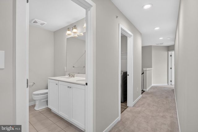25 TAMARACK CIR, Norristown, PA 19403