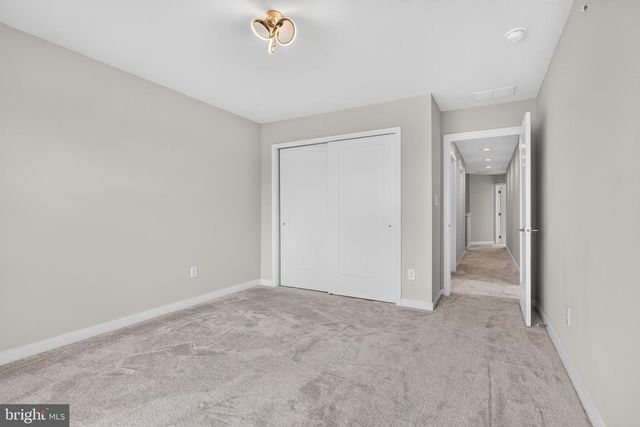 25 TAMARACK CIR, Norristown, PA 19403