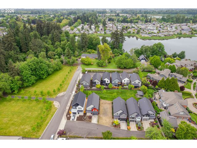 1921 ELKHORN Dr, Eugene, OR 97408