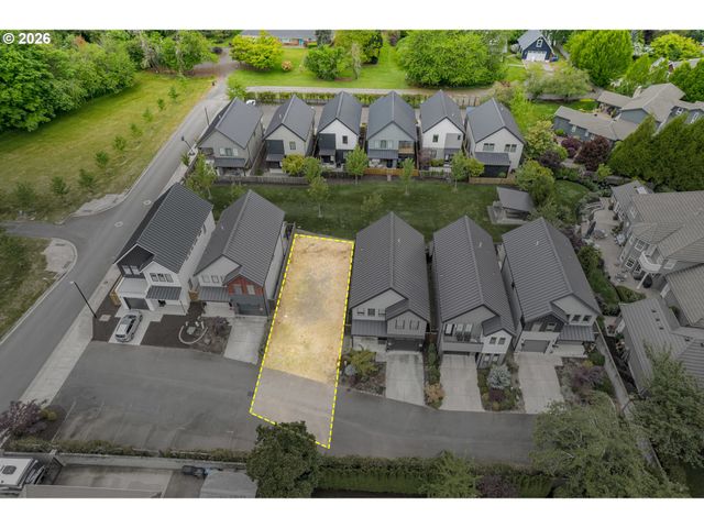 1921 ELKHORN Dr, Eugene, OR 97408