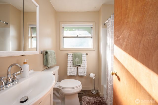 1609 W Lakeside Drive, Moses Lake, WA 98837