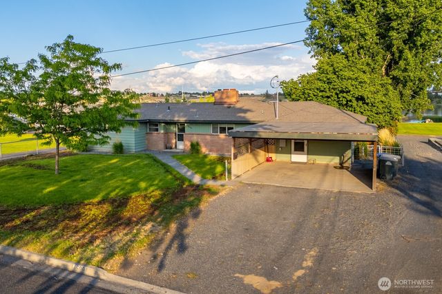 1609 W Lakeside Drive, Moses Lake, WA 98837