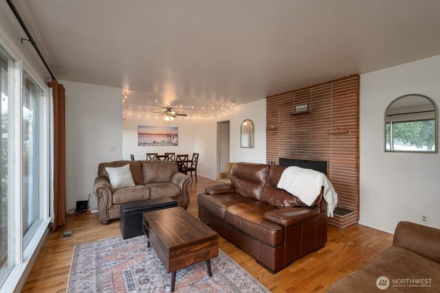 1609 W Lakeside Drive, Moses Lake, WA 98837