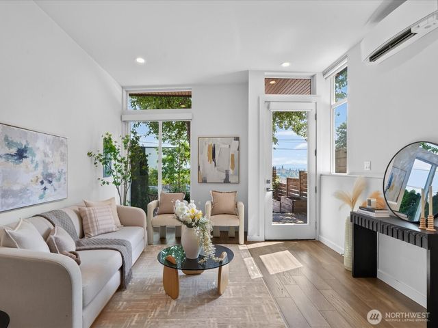 1339 15th Avenue S, Seattle, WA 98144