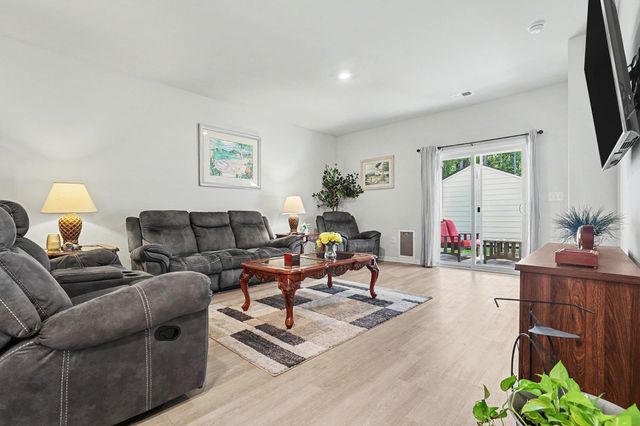 749 Wapama St., Little River, SC 29566