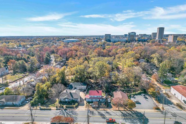 206 E Stone Avenue, Greenville, SC 29609