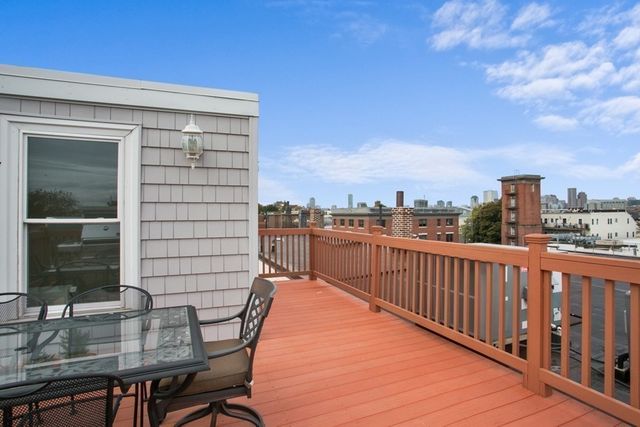 703 E 4th St. 3, Boston, MA 02127