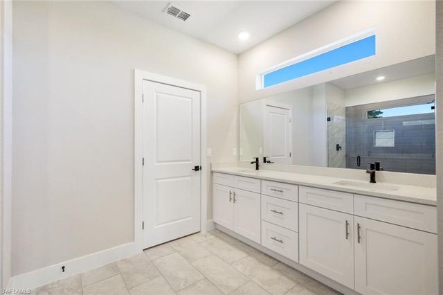 421 NE 19th TER, Cape Coral, FL 33909