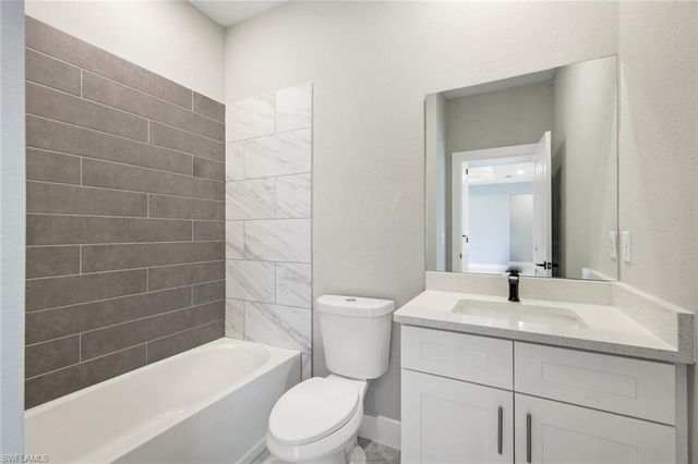 421 NE 19th TER, Cape Coral, FL 33909