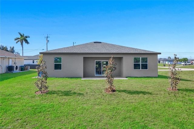 421 NE 19th TER, Cape Coral, FL 33909