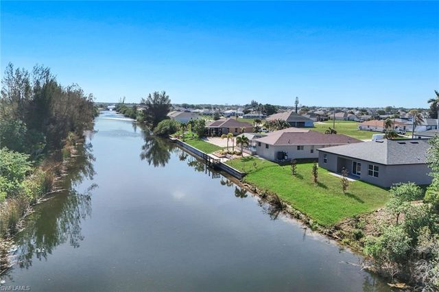 421 NE 19th TER, Cape Coral, FL 33909