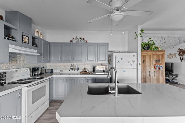 30040 W Redbird Road, Wittmann, AZ 85361