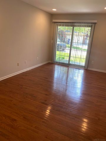 16774 Newbury Avenue, Macomb Twp, MI 48044