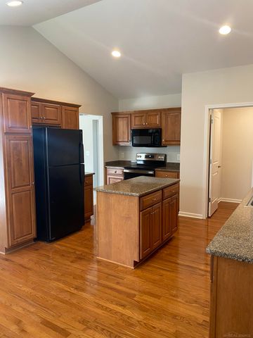 16774 Newbury Avenue, Macomb Twp, MI 48044