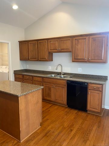 16774 Newbury Avenue, Macomb Twp, MI 48044