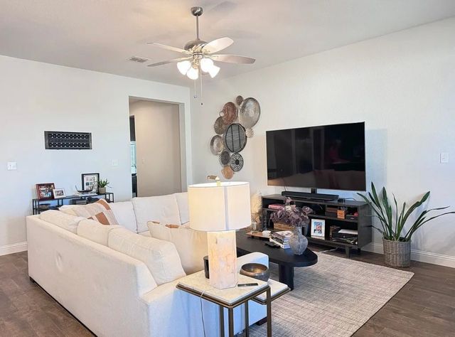 423 Cooper Street, Argyle, TX 76226