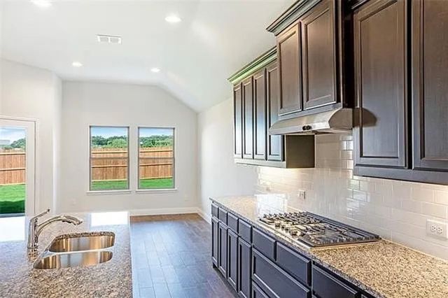 423 Cooper Street, Argyle, TX 76226