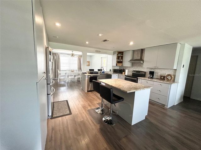 8656 MAGNOLIA DRIVE, Seminole, FL 33777