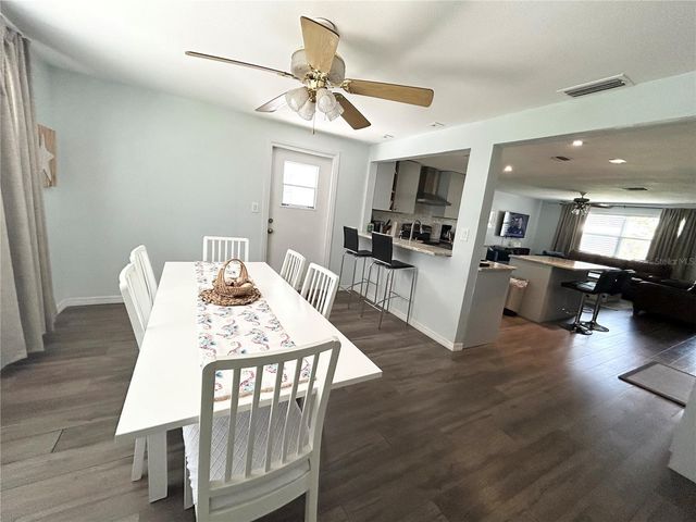 8656 MAGNOLIA DRIVE, Seminole, FL 33777