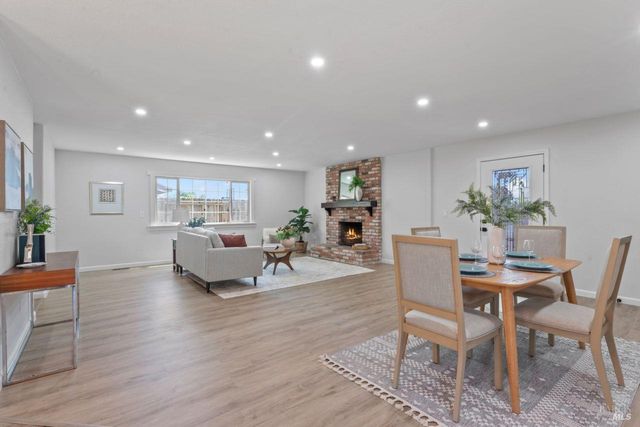 1661 Fairfield Ave, Fairfield, CA 94533