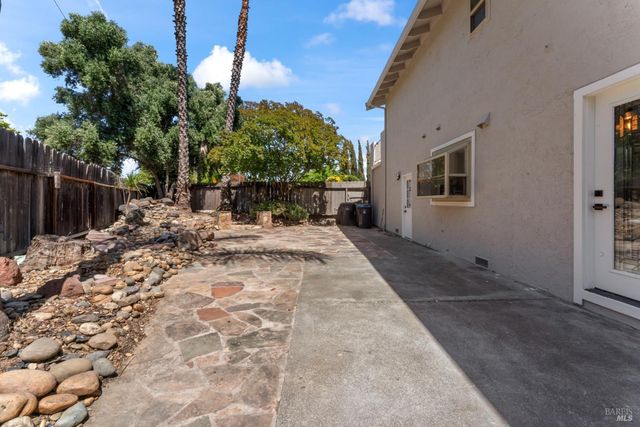 1661 Fairfield Ave, Fairfield, CA 94533