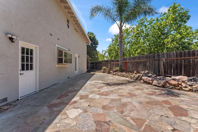 1661 Fairfield Ave, Fairfield, CA 94533