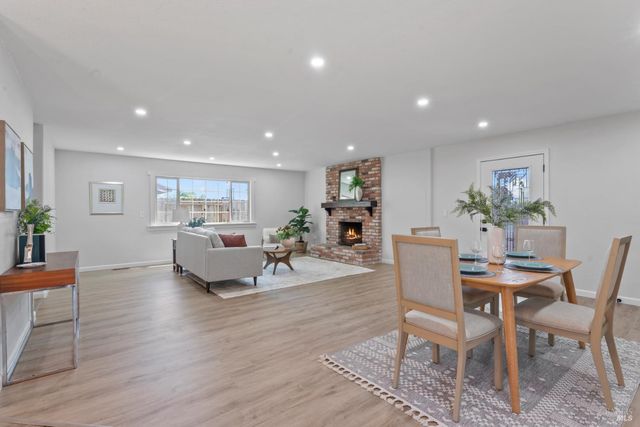 1661 Fairfield Ave, Fairfield, CA 94533