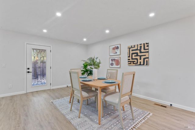 1661 Fairfield Ave, Fairfield, CA 94533