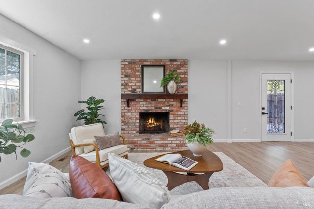 1661 Fairfield Ave, Fairfield, CA 94533