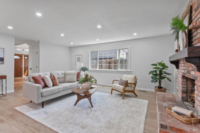 1661 Fairfield Ave, Fairfield, CA 94533