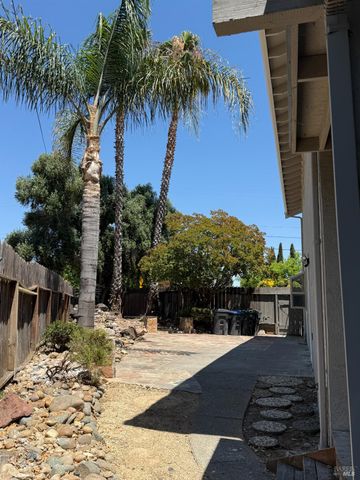 1661 Fairfield Ave, Fairfield, CA 94533