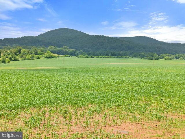 10674 ADA RD, Marshall, VA 20115
